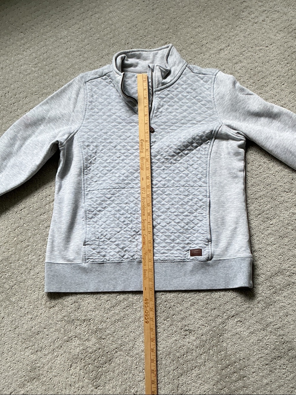 L.L. Bean Light Gray Quilted Front Pullover Sweatshirt